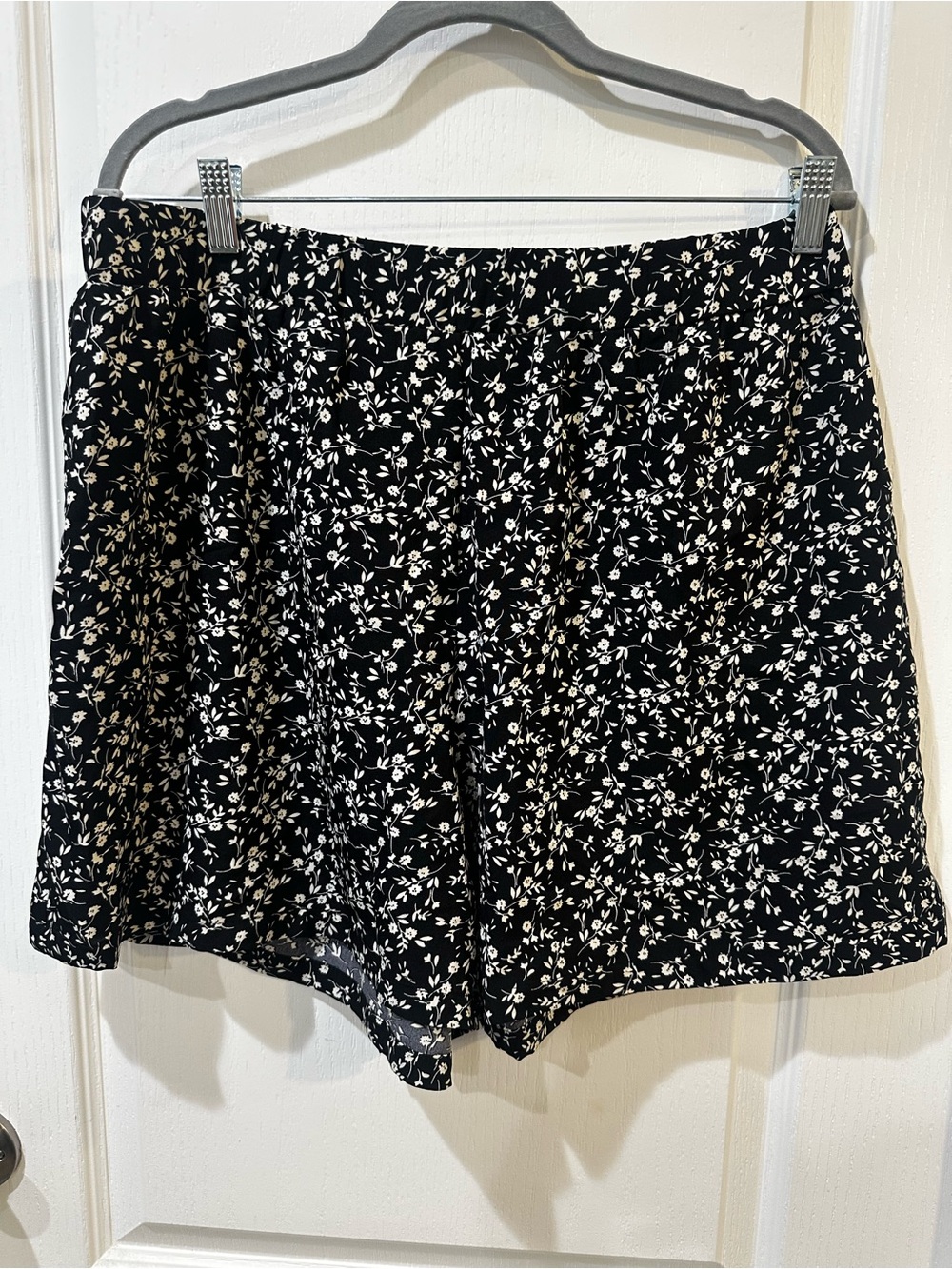 BloomChic Black and White Floral Bermuda Shorts